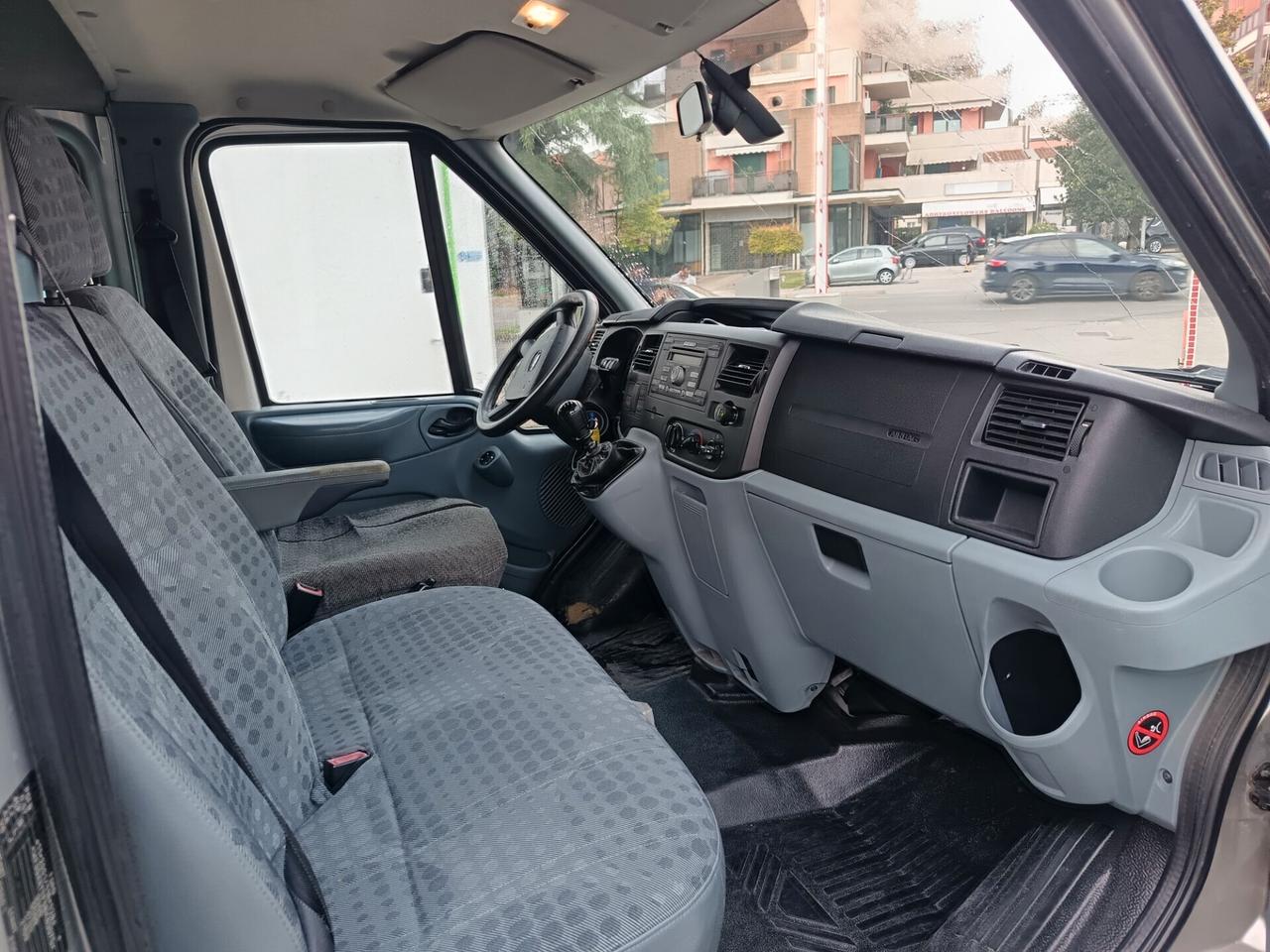 Ford Transit/Tourneo/Bus Transit 9 posti