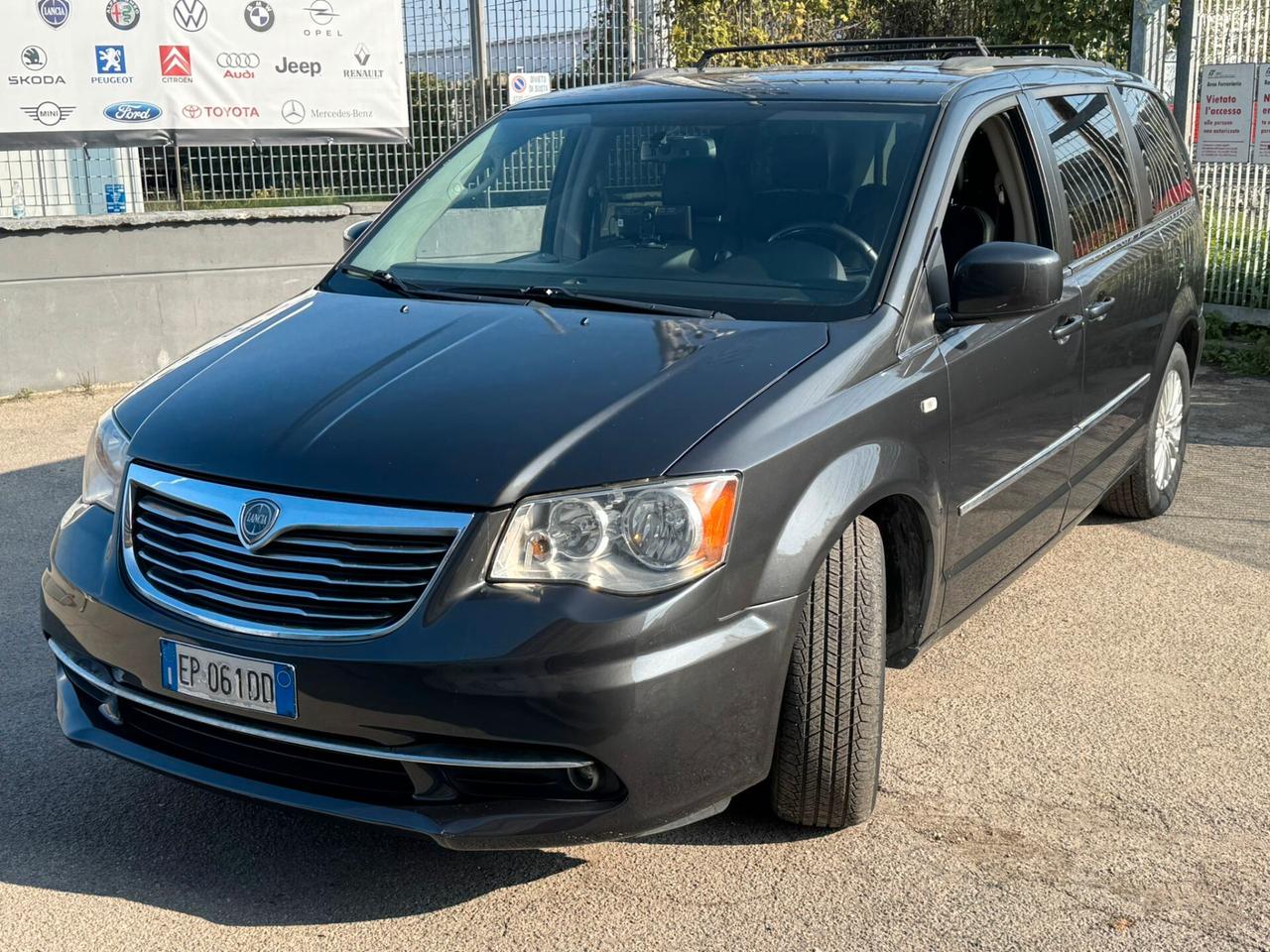 Lancia Voyager 2.8 Turbodiesel Platinum 163 CV