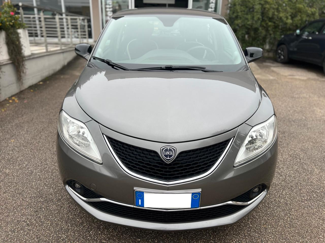 Lancia Ypsilon 1.2 Gold 69cv OK NEOPATENT. PDC/CLIMA/TEL. PERFET.