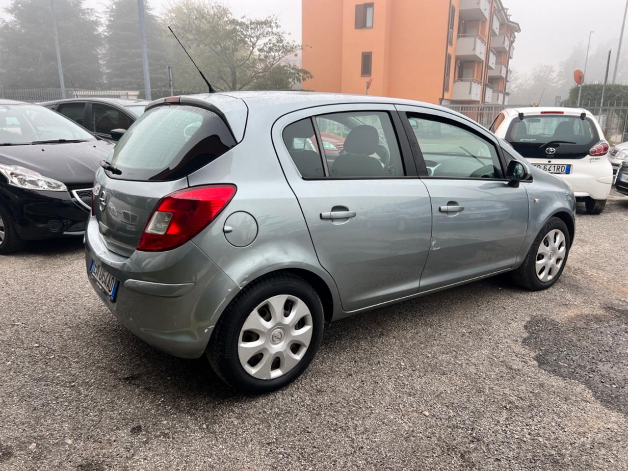 Opel Corsa 1.2 5 porte Sport