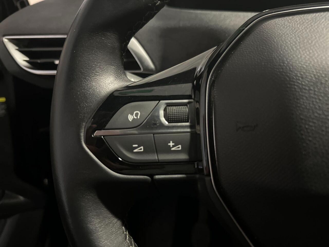 PEUGEOT 3008 II 2021 - 3008 1.2 puretech t Allure Pack s&s 130cv