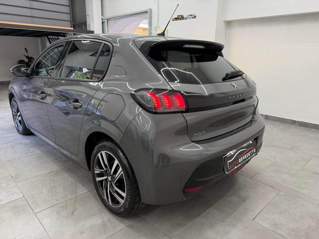 Peugeot 208 BlueHDi 100cv Allure 2021