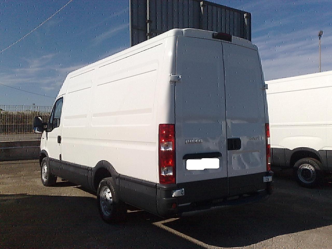 Iveco Daily 35s15 FURGONE DI SERIE - 2013