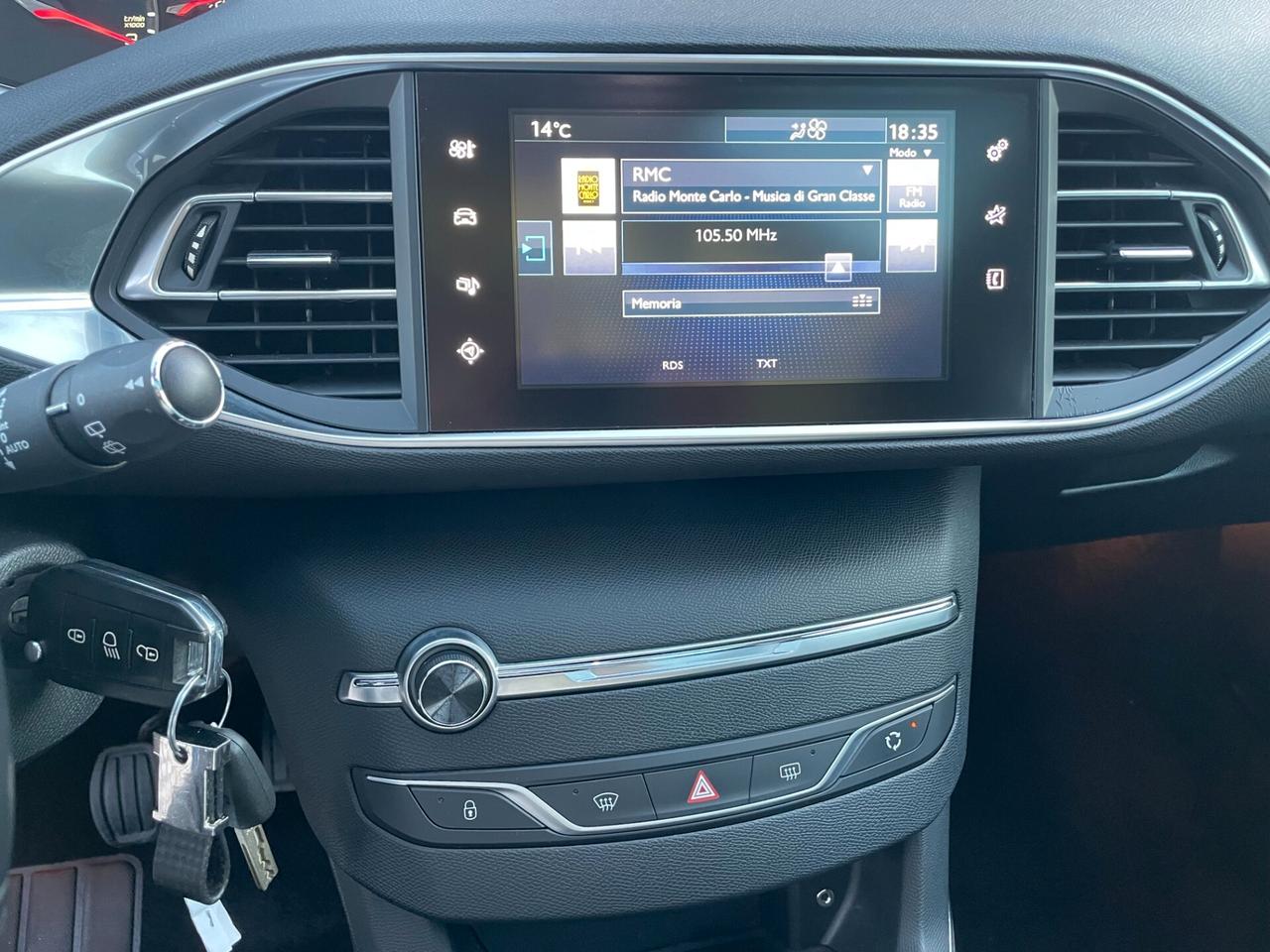 Peugeot 308 1.6 bluehdi Gt Line TETTO+NAVI+LED NEOPATENTATI OK