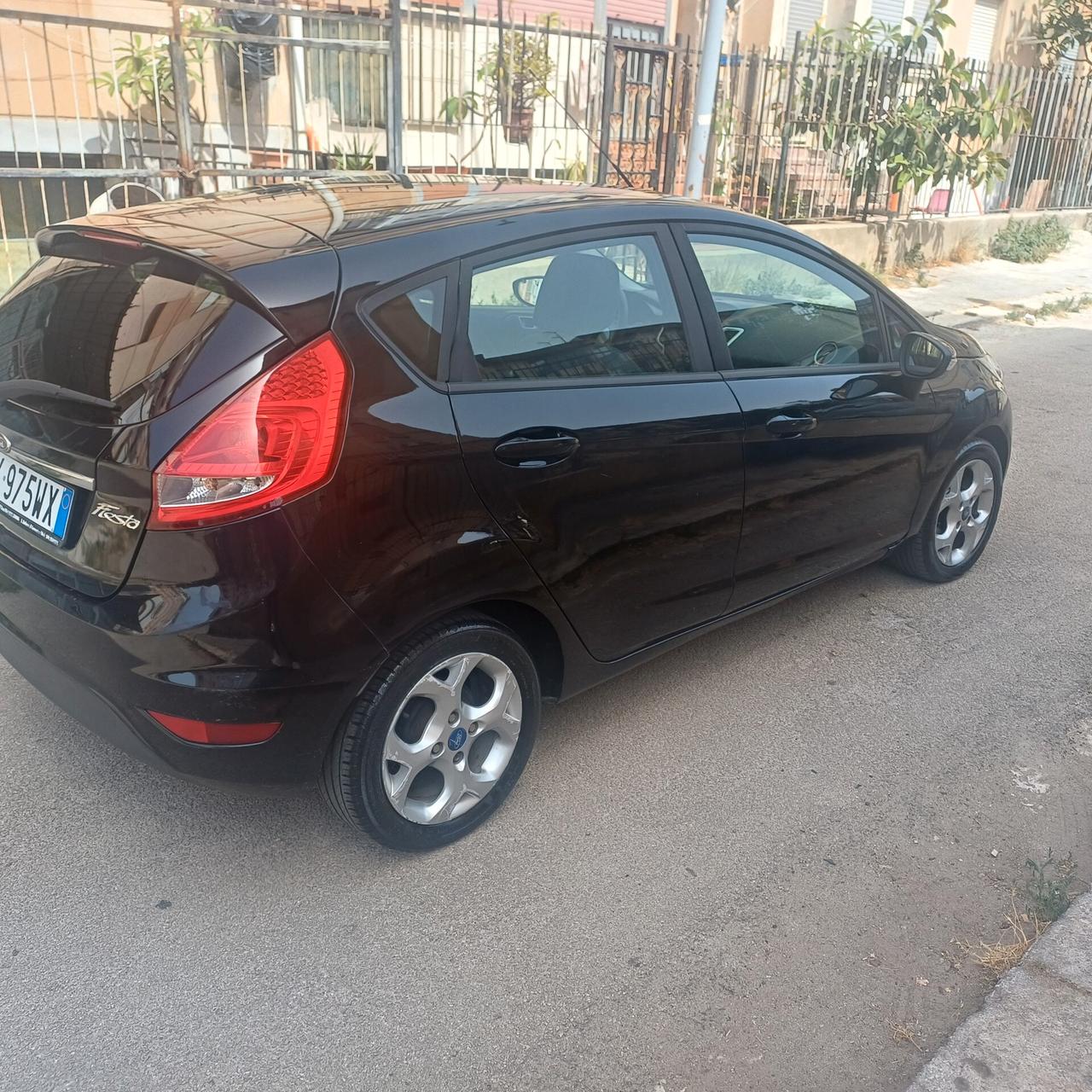 Ford Fiesta 1.4 TDCi 70CV 5 porte Titanium