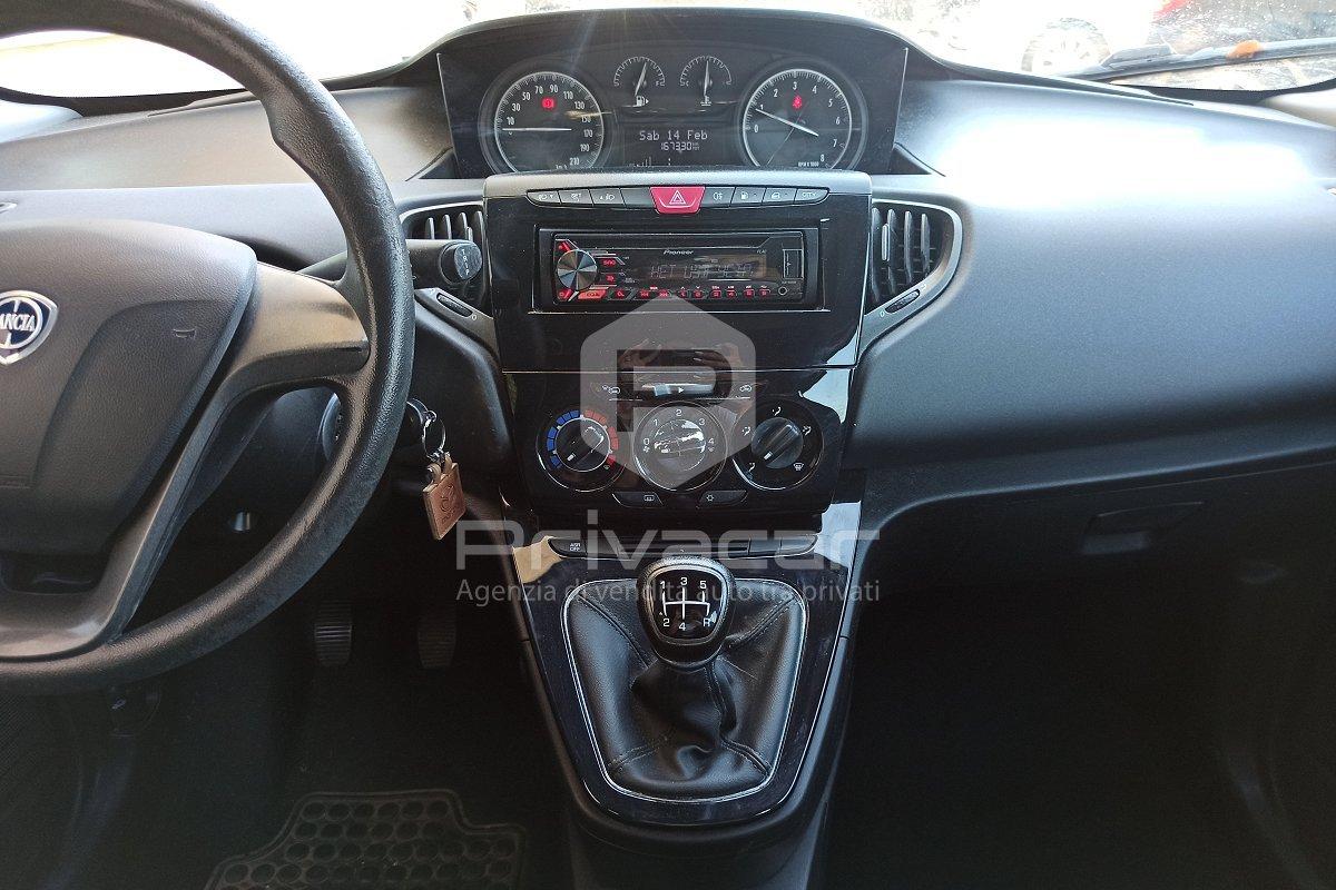 LANCIA Ypsilon 1.2 69 CV 5 porte GPL Ecochic Silver