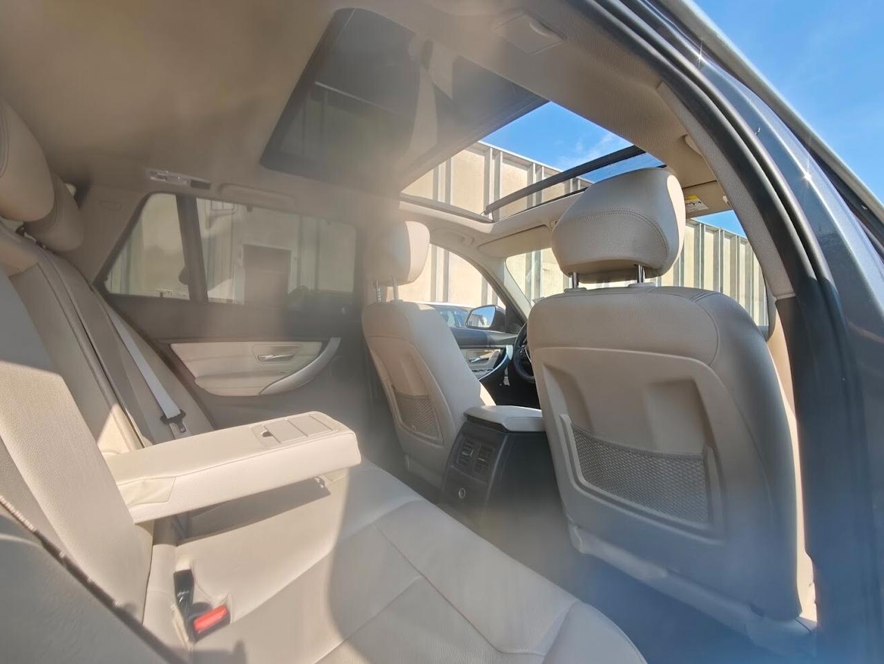 Bmw 320 320d xDrive Touring Luxury Automatica