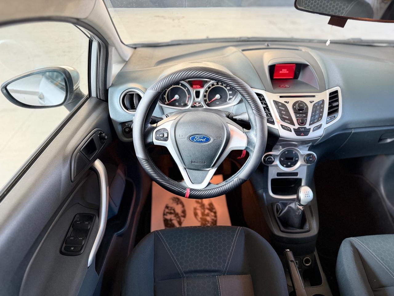 Ford Fiesta 1.2 82 CV 5 porte Titanium NEOPATENTATI