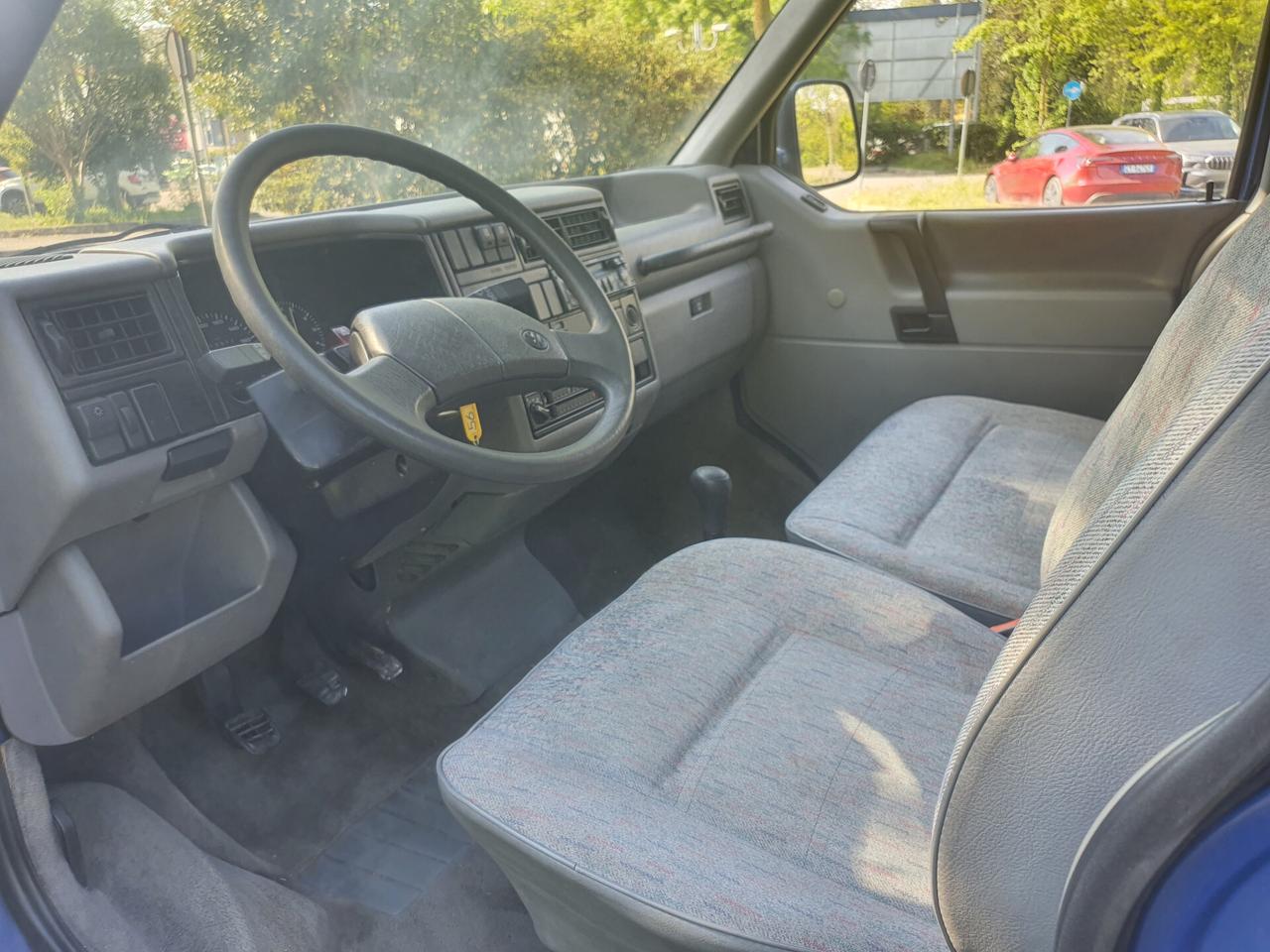 Volkswagen T3 Caravelle 9 POSTI