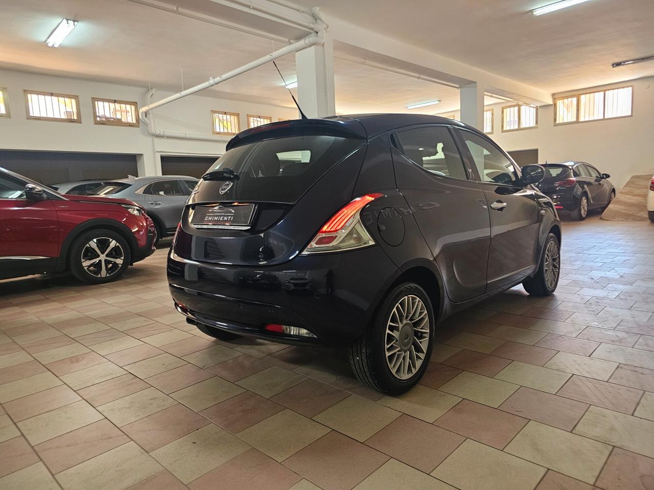 Lancia Ypsilon 1.2 69 CV 5 porte GPL Ecochic Gold