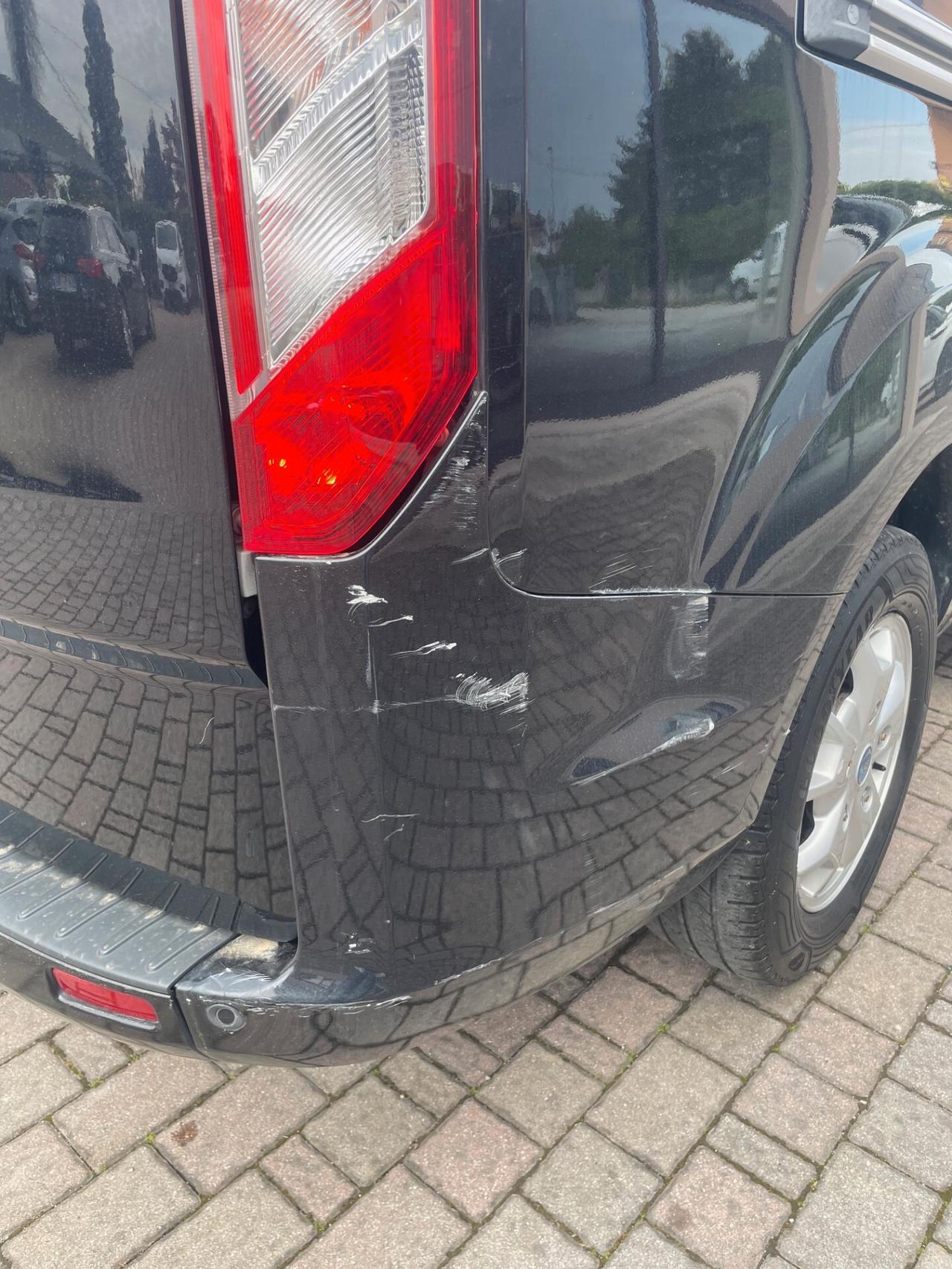 Ford Tourneo Custom 300 2.2 TDCi 155CV PL Titanium