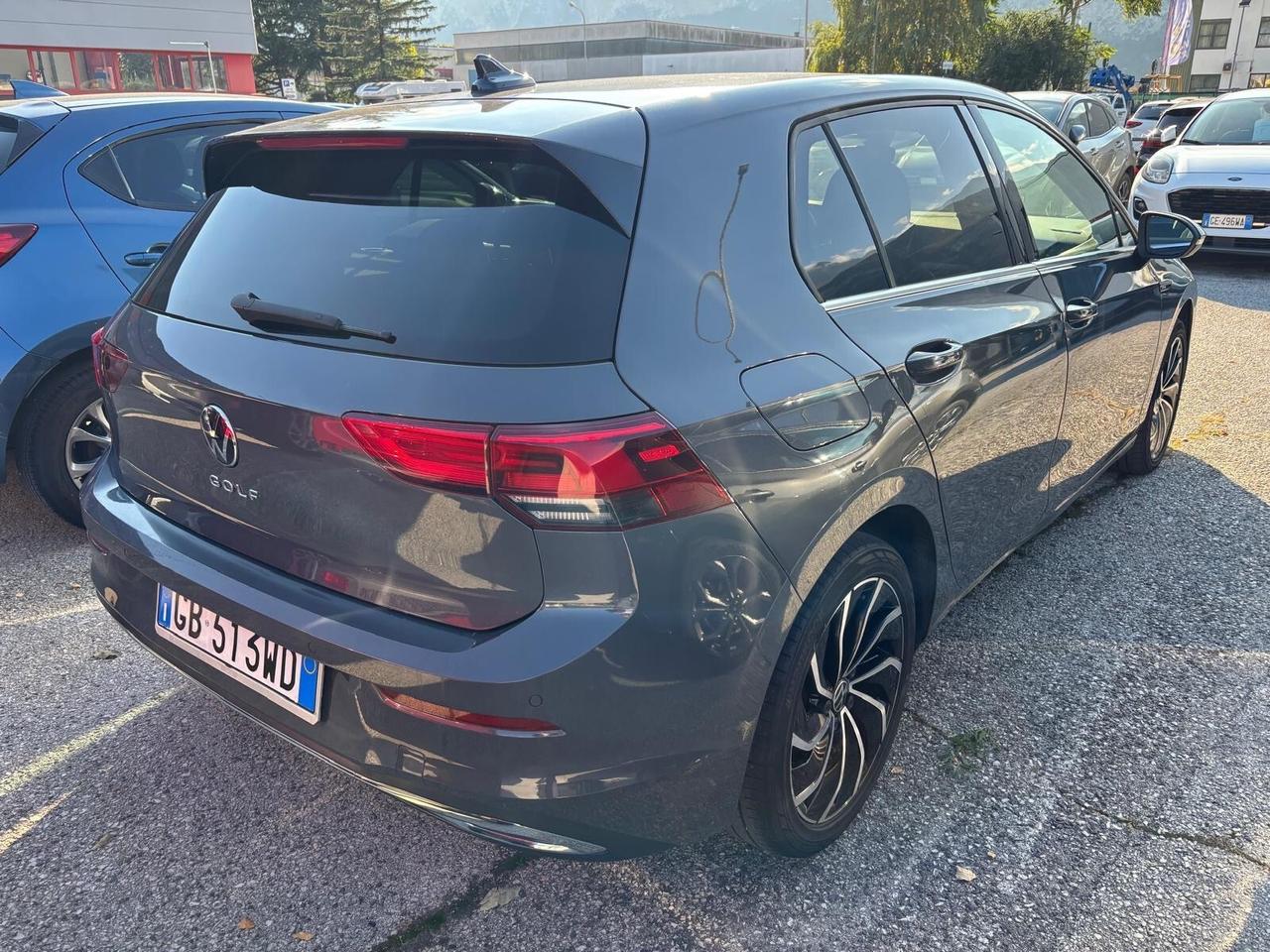 Volkswagen Golf 2.0 TDI SCR Style SI NEOPATENTATI