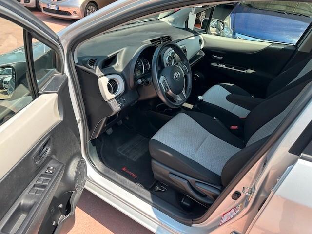 Toyota Yaris 1.0 5 porte Lounge