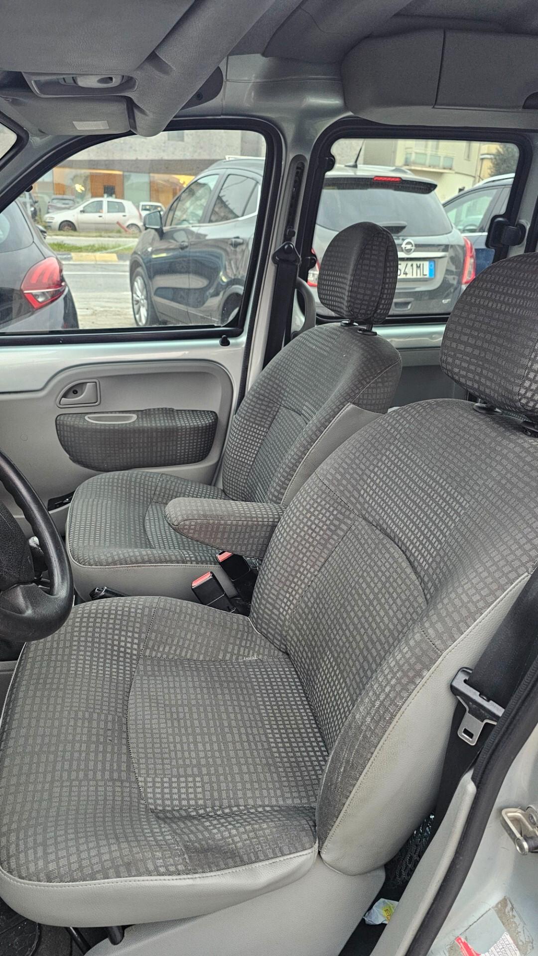 Renault Kangoo 1.6 16V 5p. BenzMetano Luxe