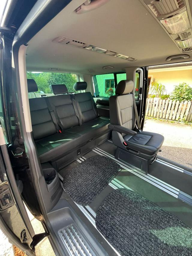 VOLKSWAGEN Multivan VW Multivan Highline 2.5TDI 174CV Aut. 7P Pelle