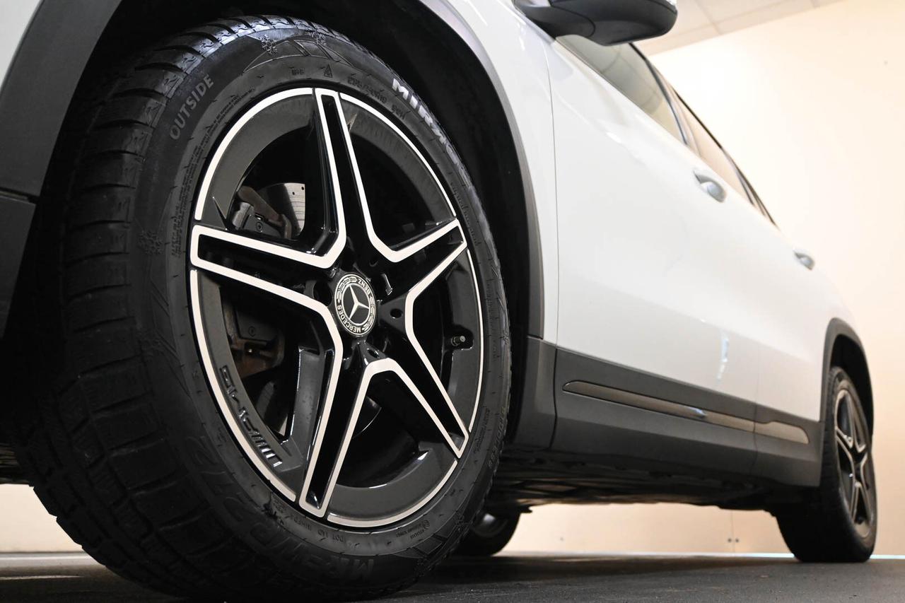 MERCEDES GLA (H247) GLA 250 e hybrid E...