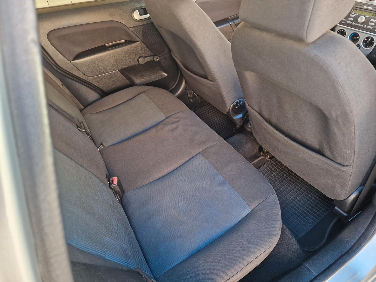 Ford Fiesta 1.4 GASOLIO (GANCIO TRAINO)