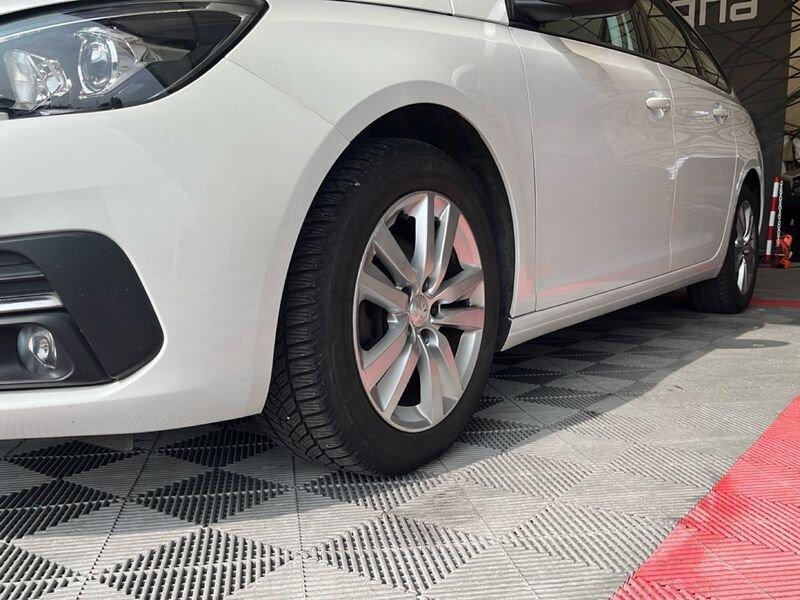 Peugeot 308 Business BlueHDi 130cv S&S