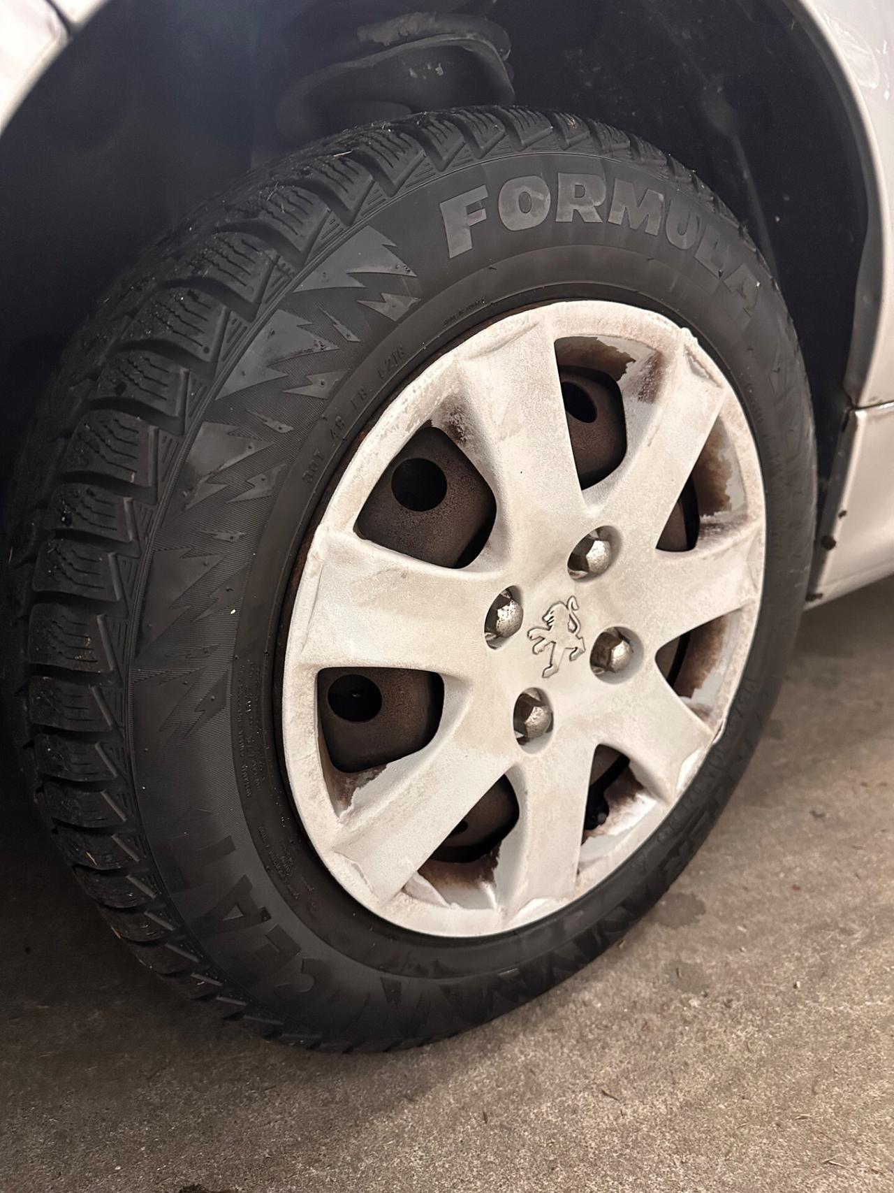 Peugeot 206 plus 1.1 2011