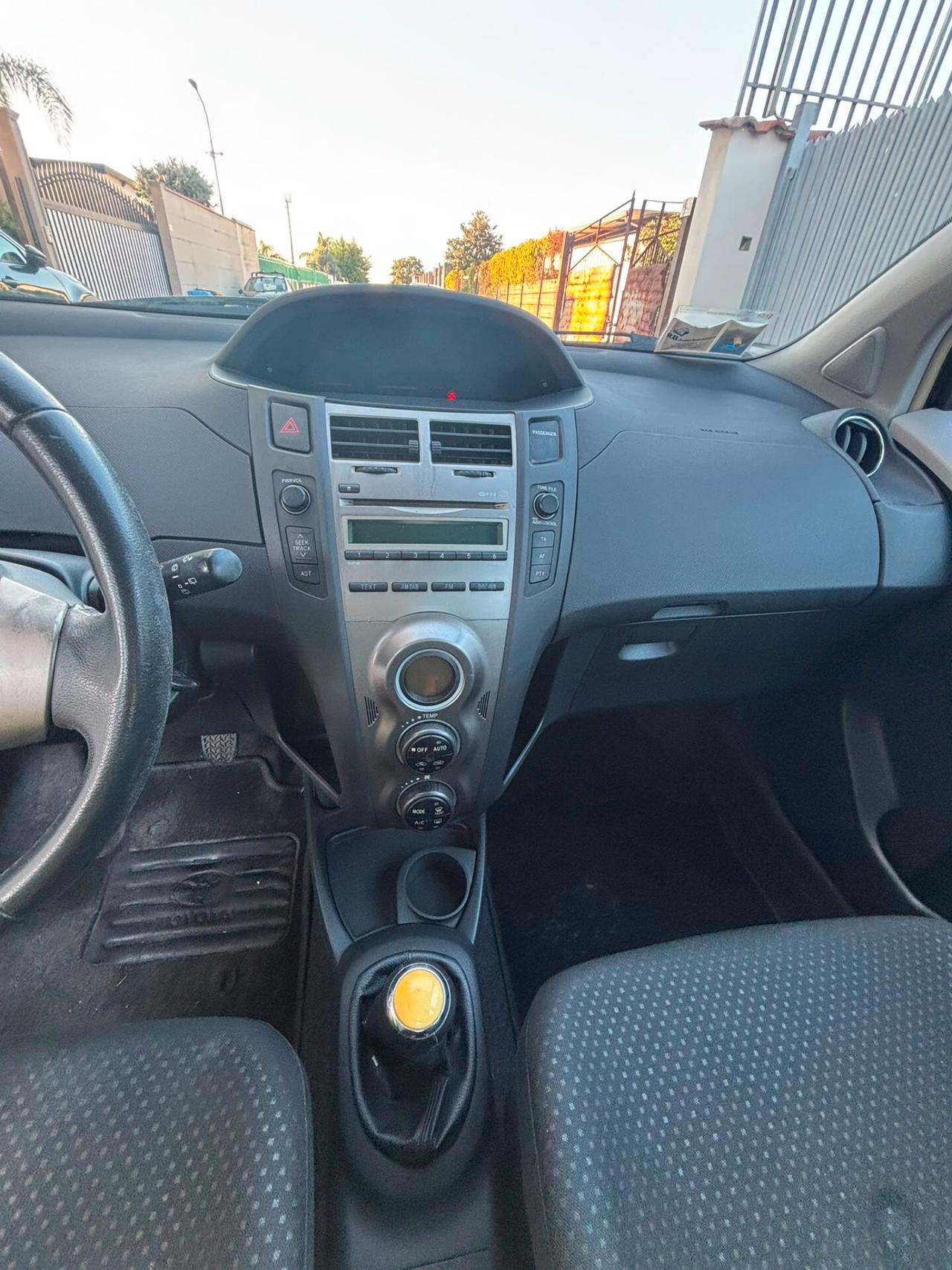 Toyota Yaris 1.0 5 porte Sol ANNO 2010