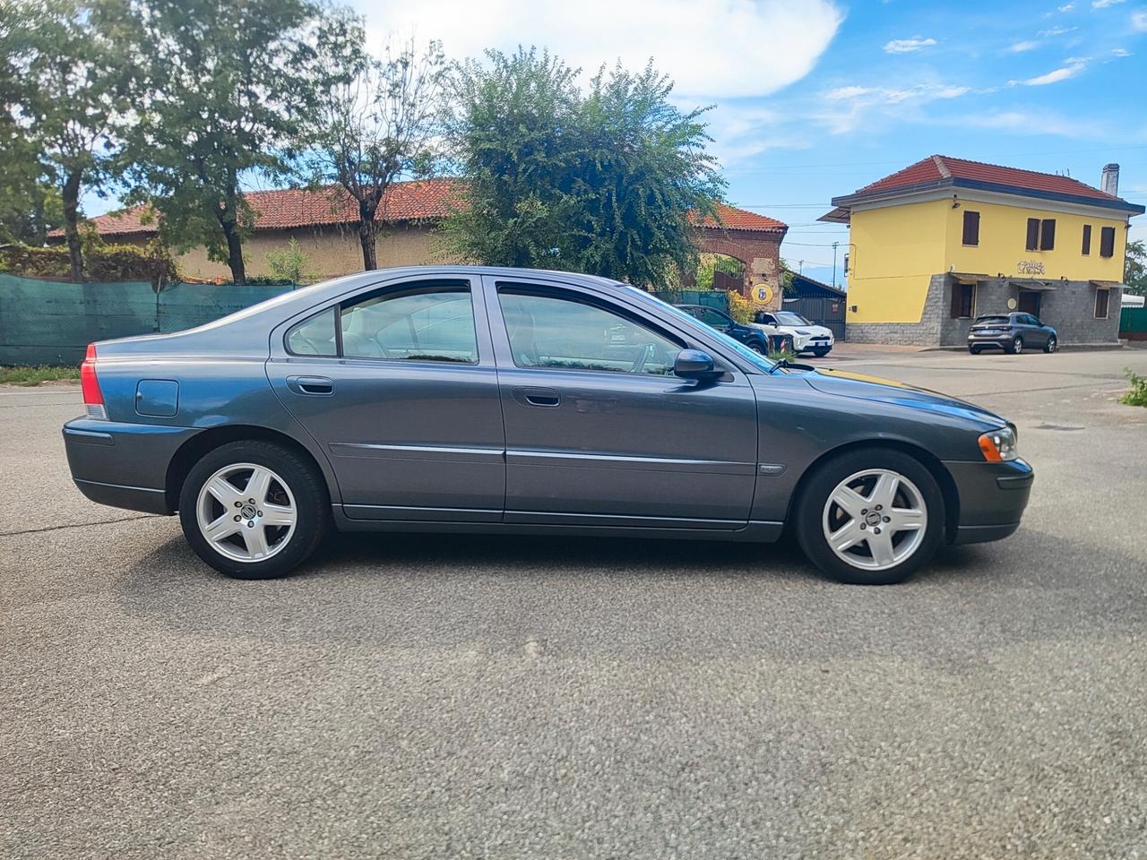 Volvo S60 2.4i benzina