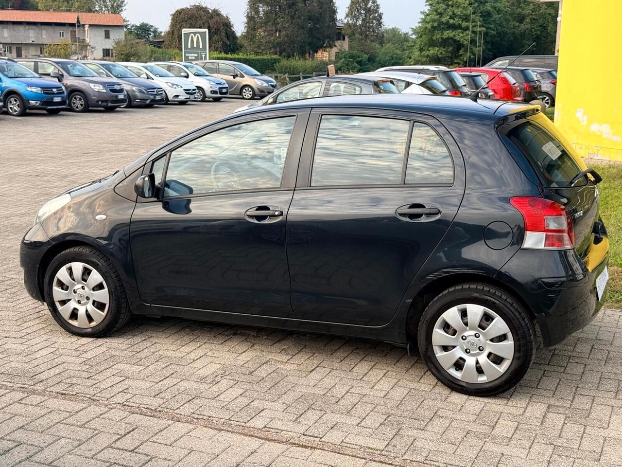 Toyota Yaris 1.0 5 porte