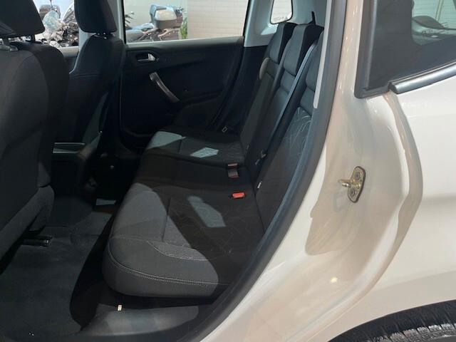 Peugeot 2008 1.6 e-hdi 8v Allure