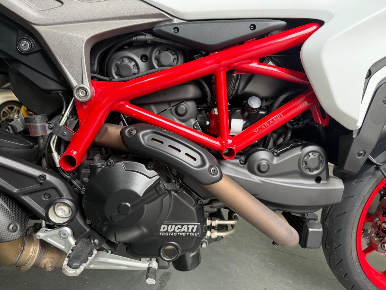 DUCATI HYPERSTRADA/HYPERMOTARD 939 WHITE SILK