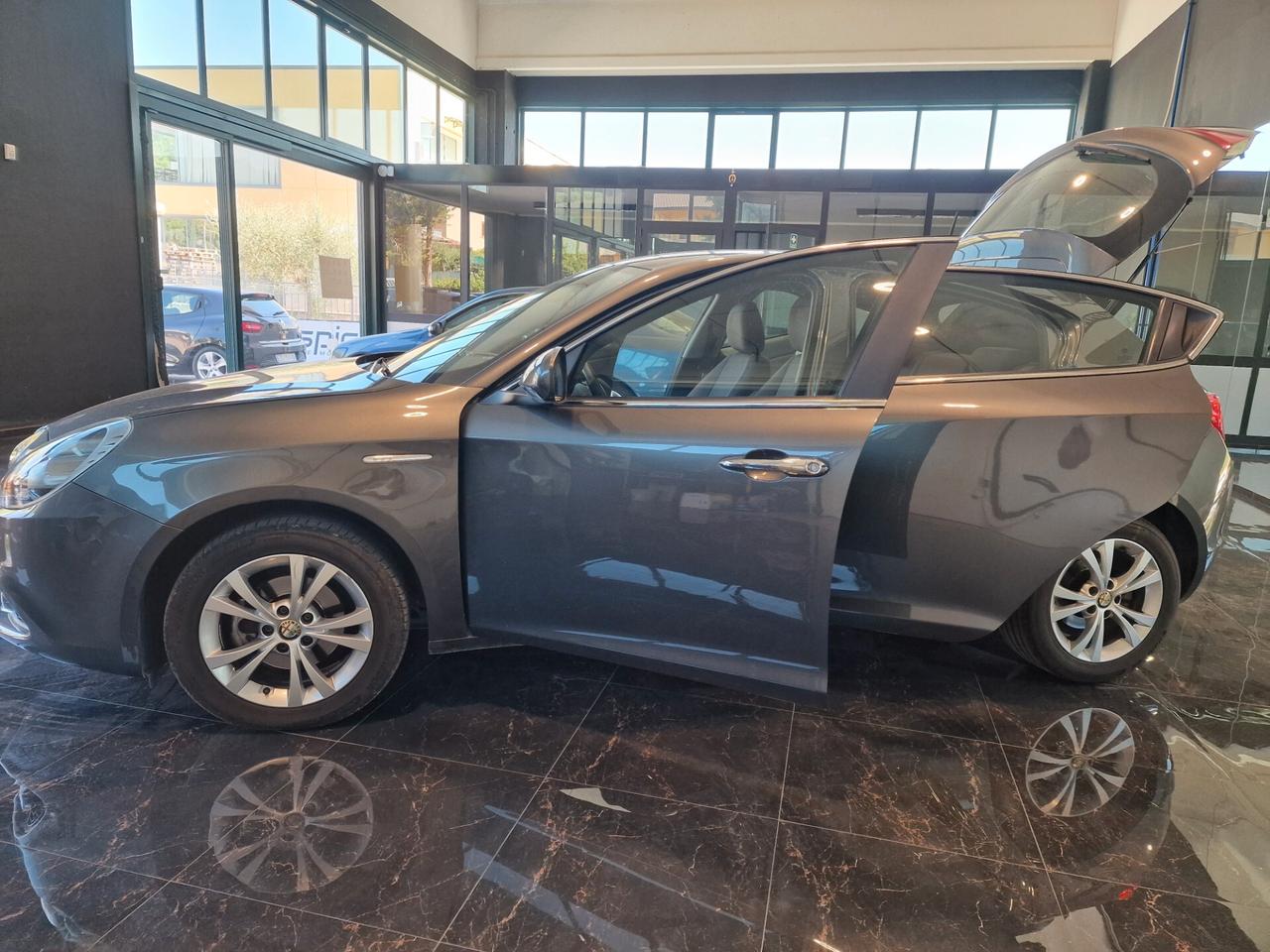 Alfa Romeo Giulietta 1.6 JTDm-2 105 CV Exclusive