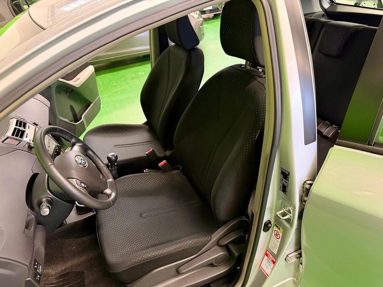 Toyota Yaris 1.3 5 porte Sol