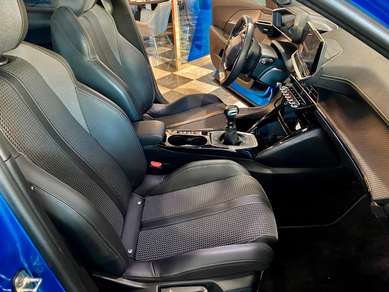 Peugeot 2008 PureTech 130 S&S GT-2023