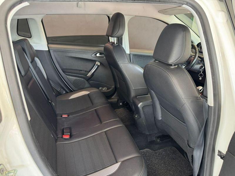 Peugeot 2008 1.6 BlueHDi 120 CV Féline