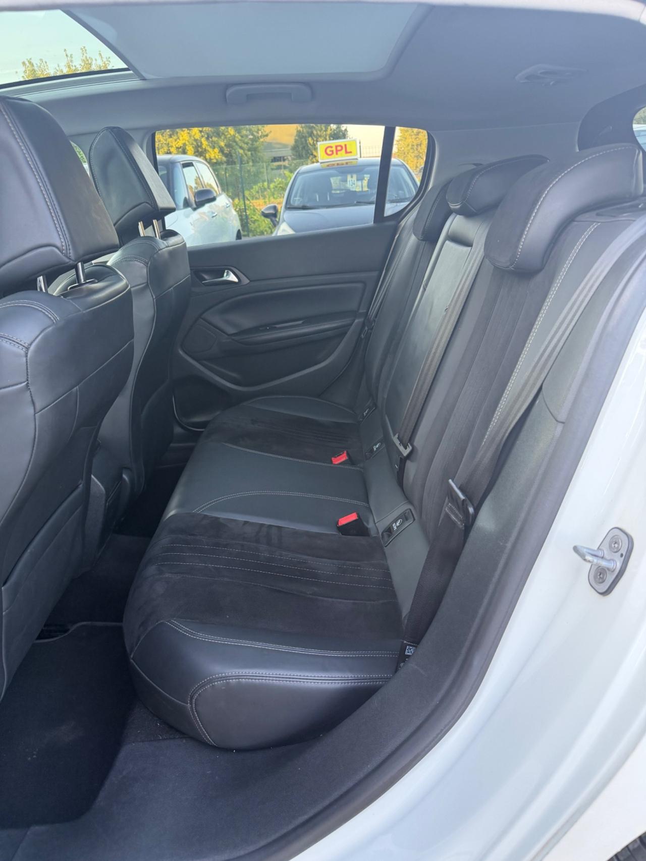 Peugeot 308 1.6 e-HDi 115 CV Stop&Start Active