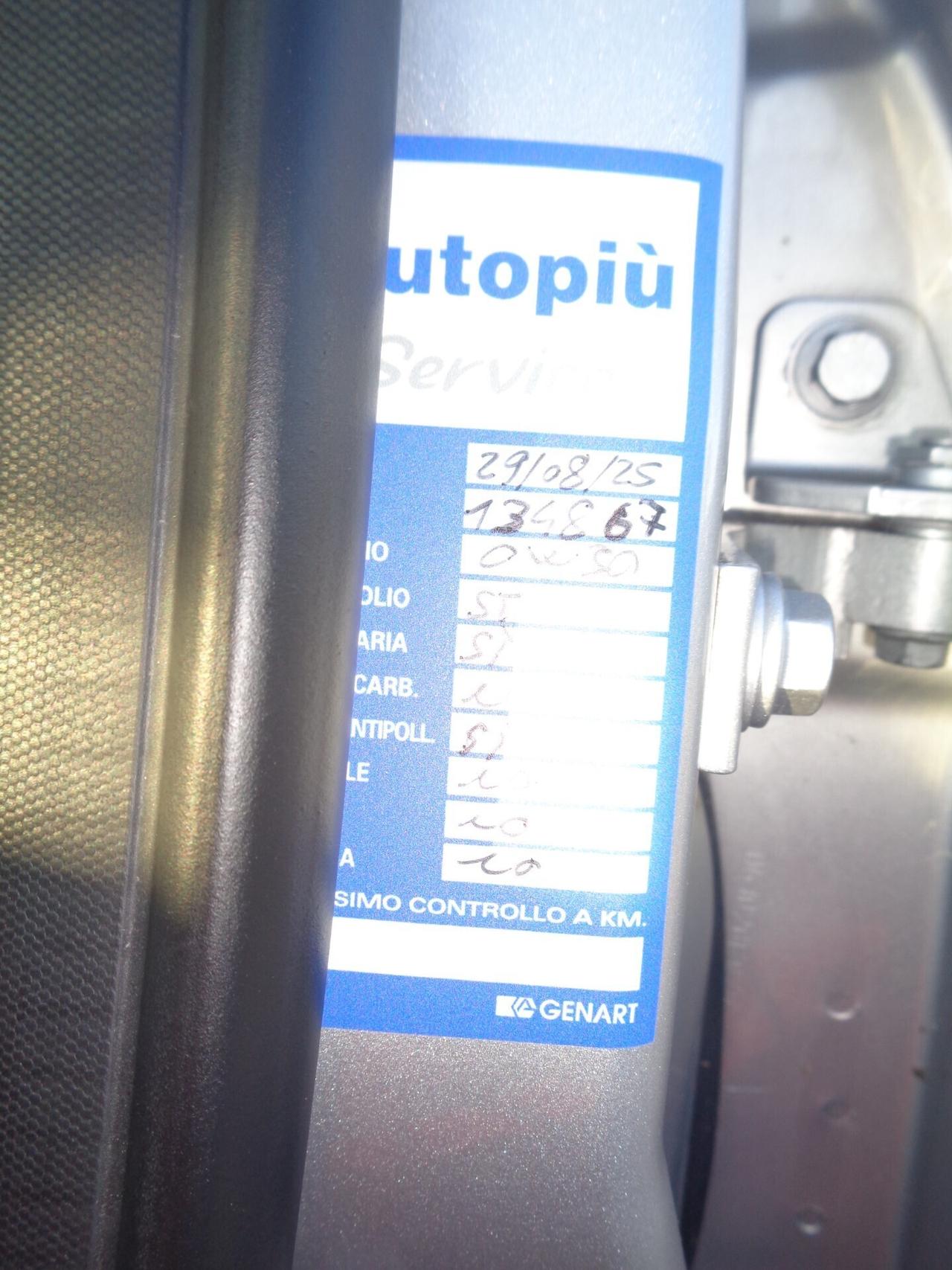 Ford C-Max 1.5 TDCi 95CV full da vetrina