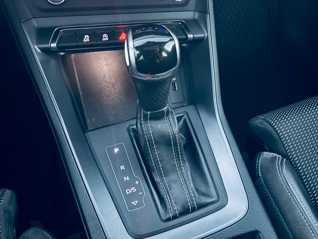 Audi Q3 2.0 TDI 150 CV S tronic line Edition