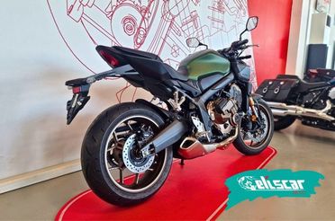 HONDA CB 650 CB650R E-CLUTCH 2025