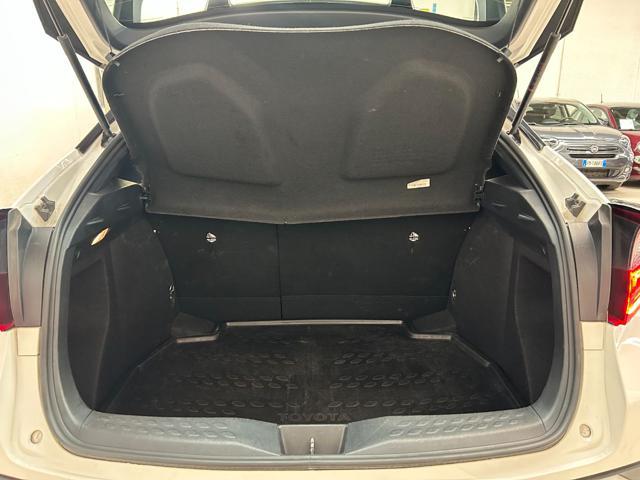 TOYOTA C-HR 1.8 Hybrid E-CVT Active Business