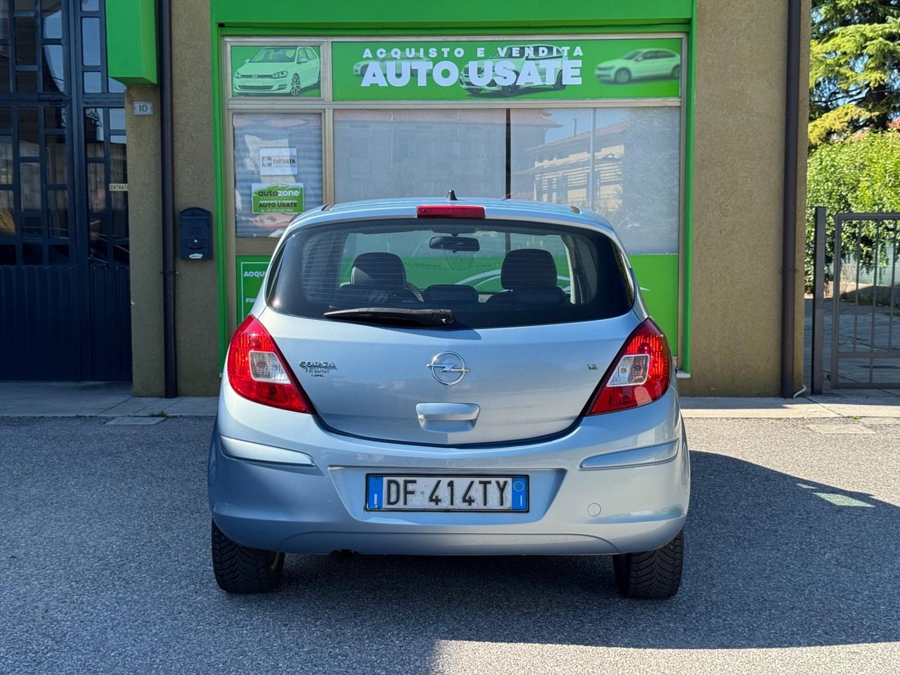 Opel Corsa 1.2 5 porte Cosmo