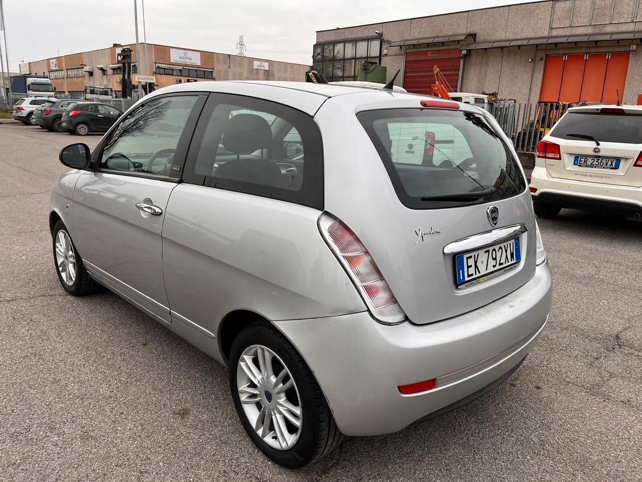 Lancia Ypsilon 1.4 Unyca Ecochic GPL