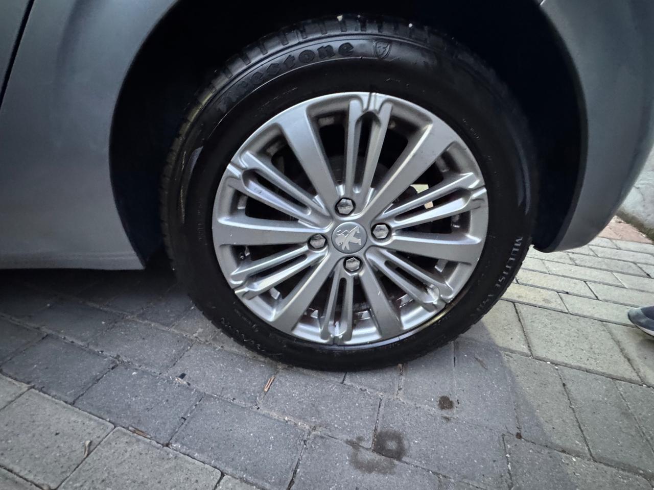 Peugeot 208 BlueHDi 75 S&S 5 porte Active