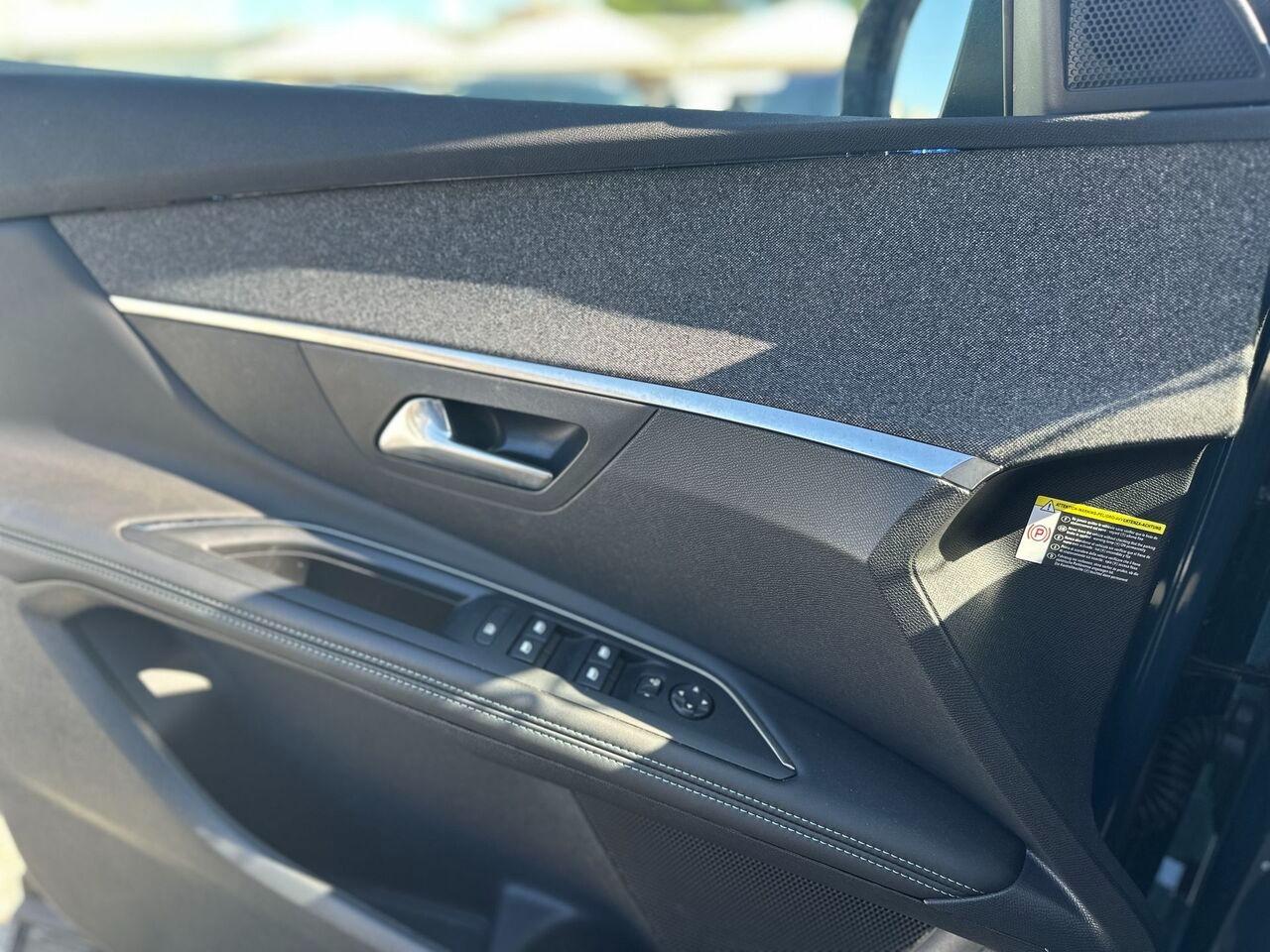 PEUGEOT 3008 II 2021 - 3008 1.2 puretech t Allure Pack s&s 130cv