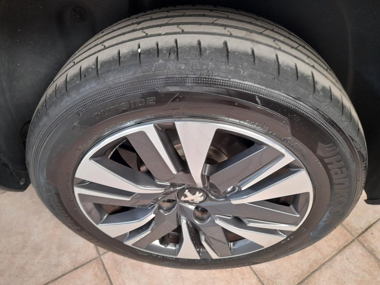 Peugeot 2008 PureTech Turbo 110 EAT6 S&S Allure