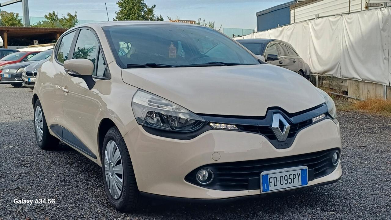Renault Clio 1.2 75CV 5 porte Intens
