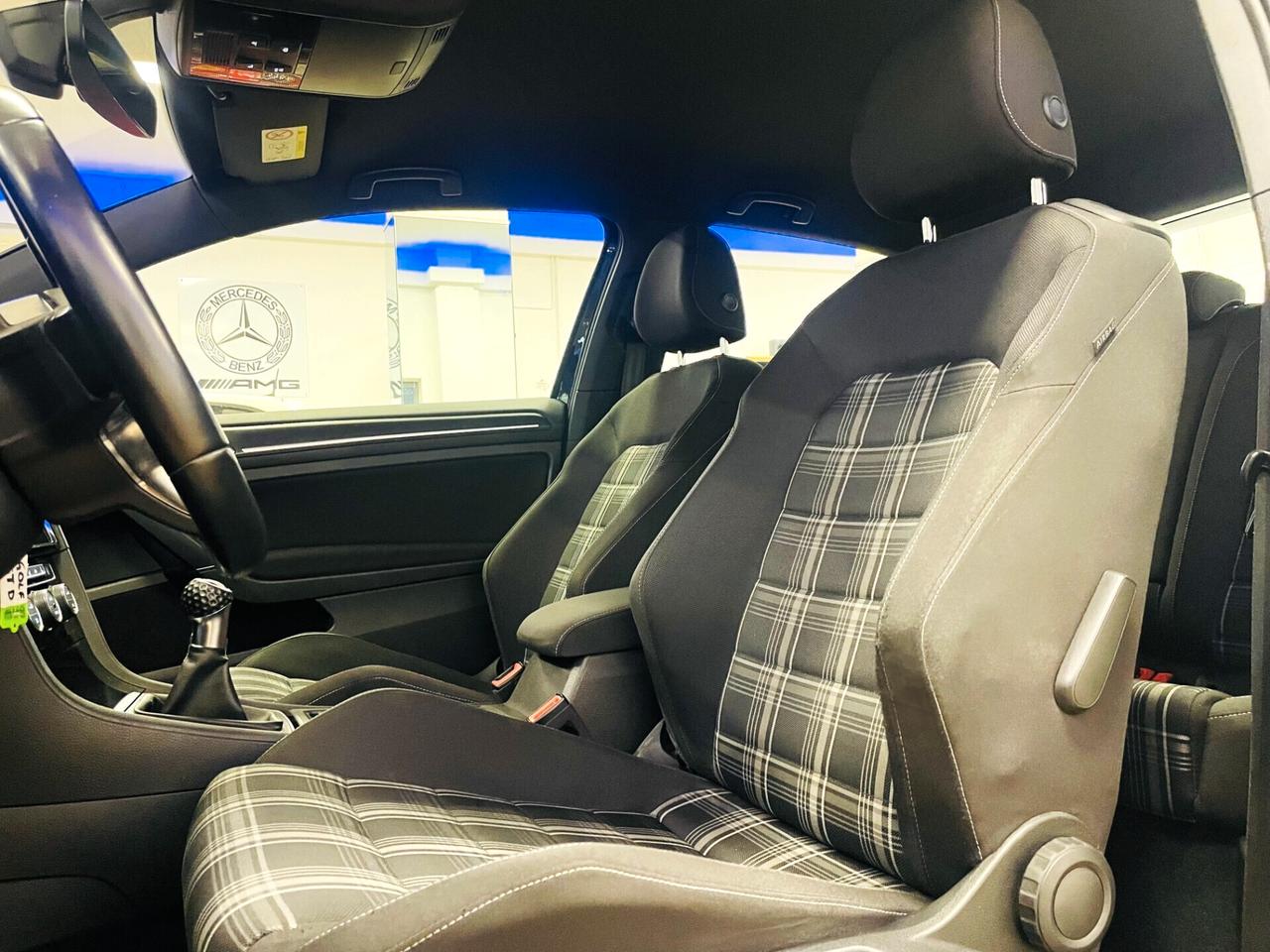 Volkswagen Golf GTD 2.0 TDI 3p. 184 CV