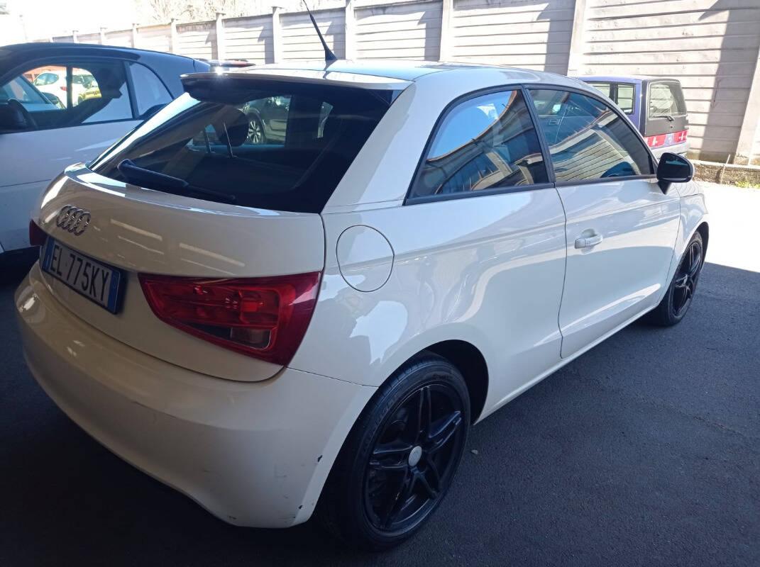 Audi A1 1.6 tdi Attraction 90cv
