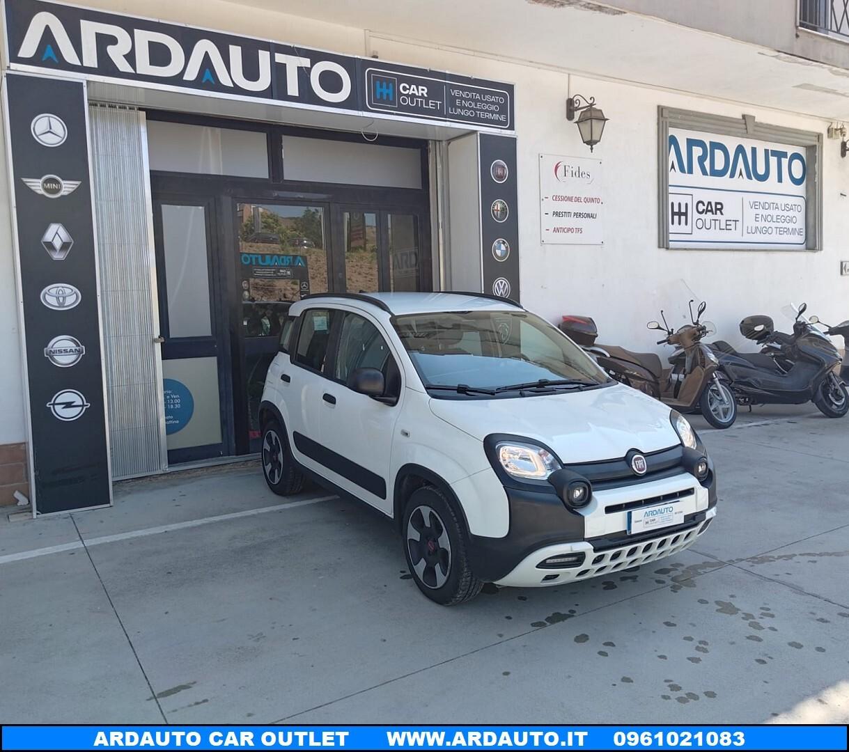 Fiat Panda 1.0 FireFly Hybrid City Cross 70 cv