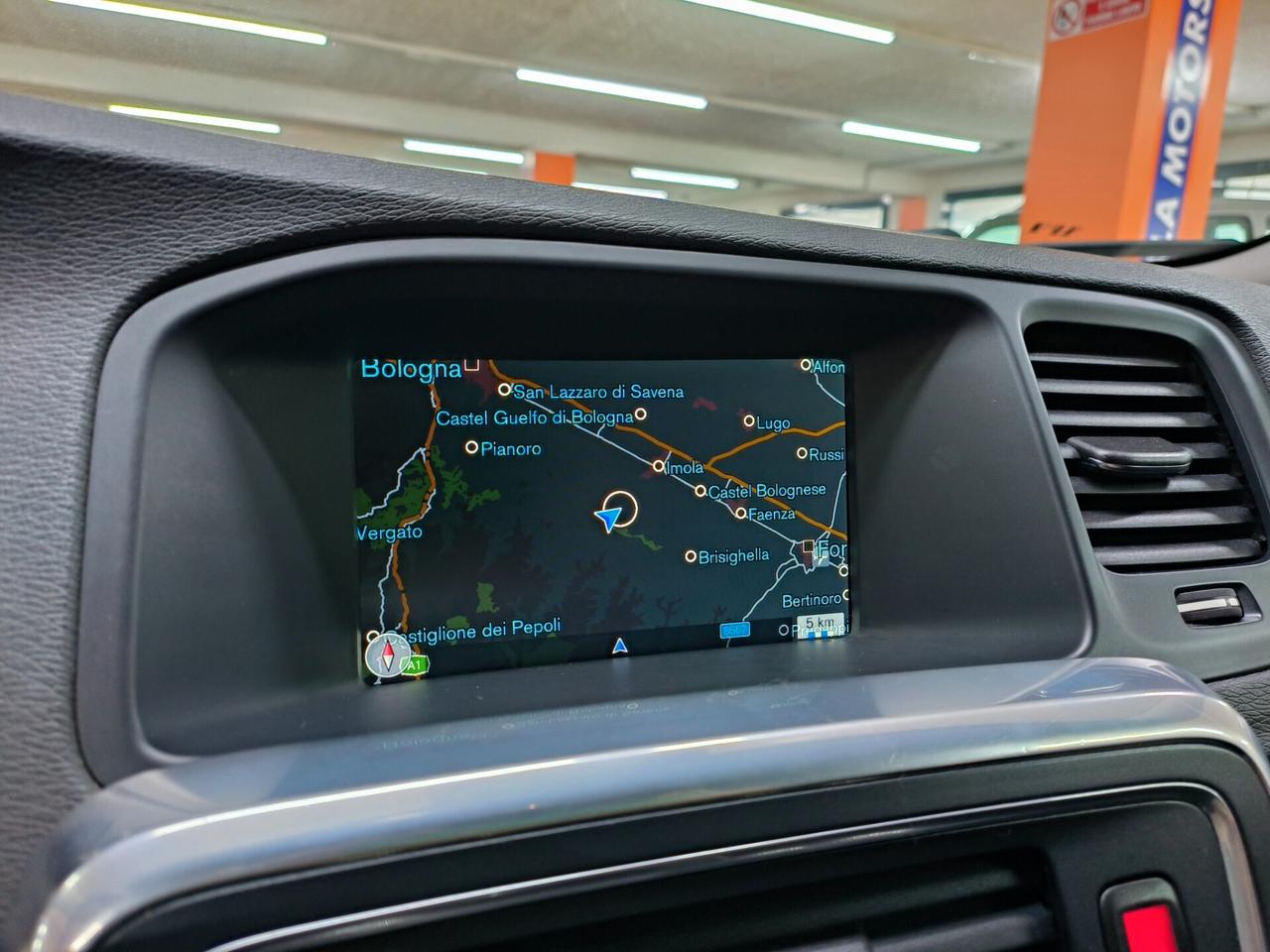 Volvo V60 D2 1.6 Diesel da 115 CV Kinetic - 2015