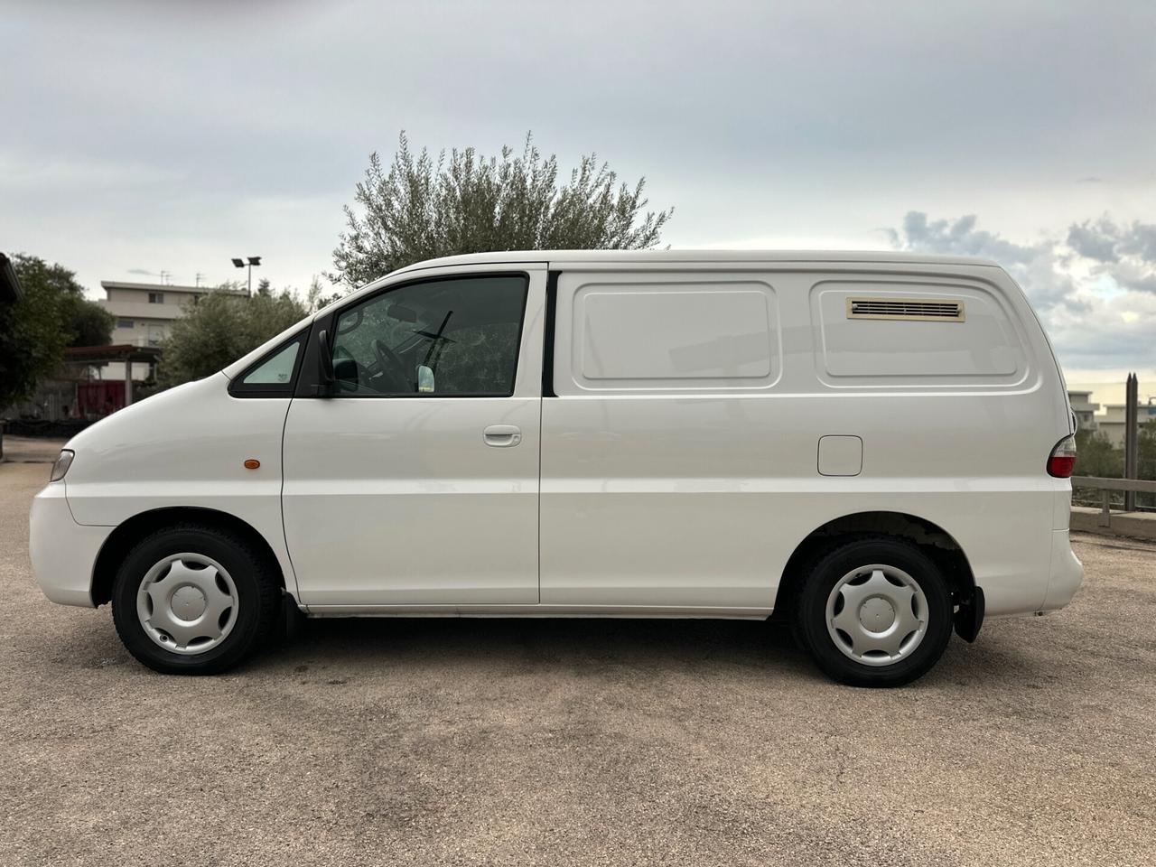 Hyundai H-1 2.5 CRDI CAMPERIZZATO