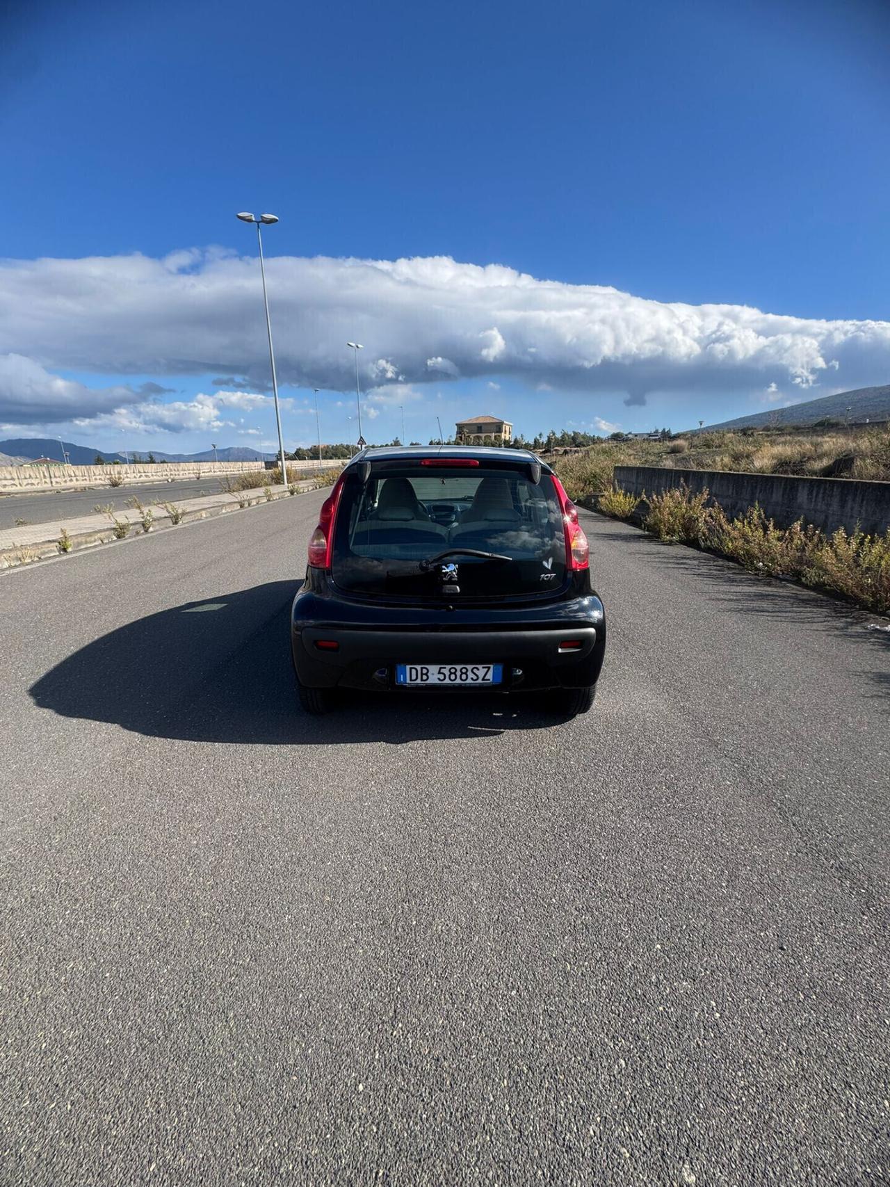 Peugeot 107 1.4 HDi 3p. Sweet Years