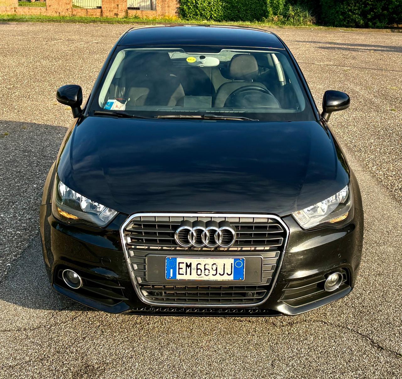 Audi A1 1.6 TDI 90cv ADMIRED SI NEO PATENTATI